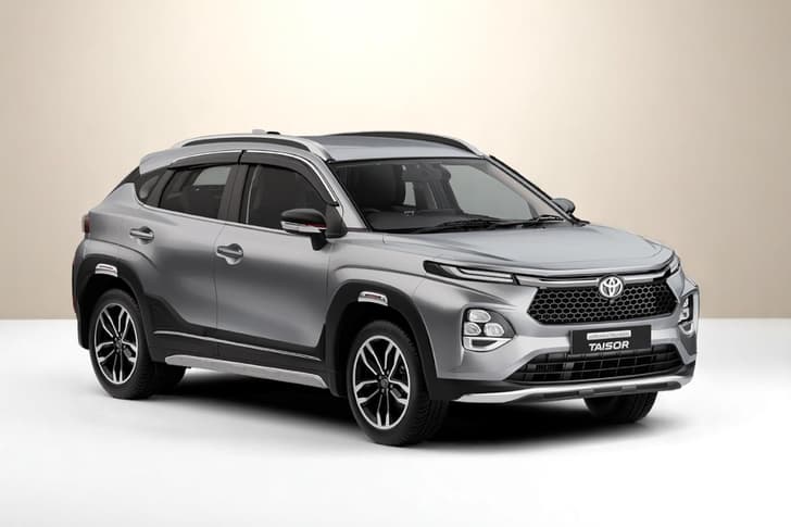 Toyota Urban Cruiser Taisor Color Enticing Silver